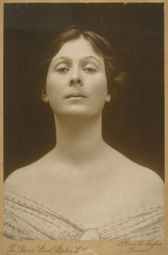 Isadora_Duncan_portrait (Miniatura 219x332 px)