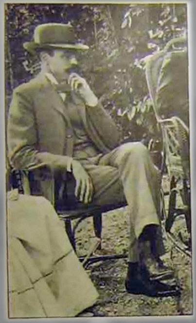 Frédéric Humbert (Miniatura 403x666 px)