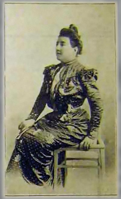 Thérèse Humbert 2 (Miniatura 402x659 px)